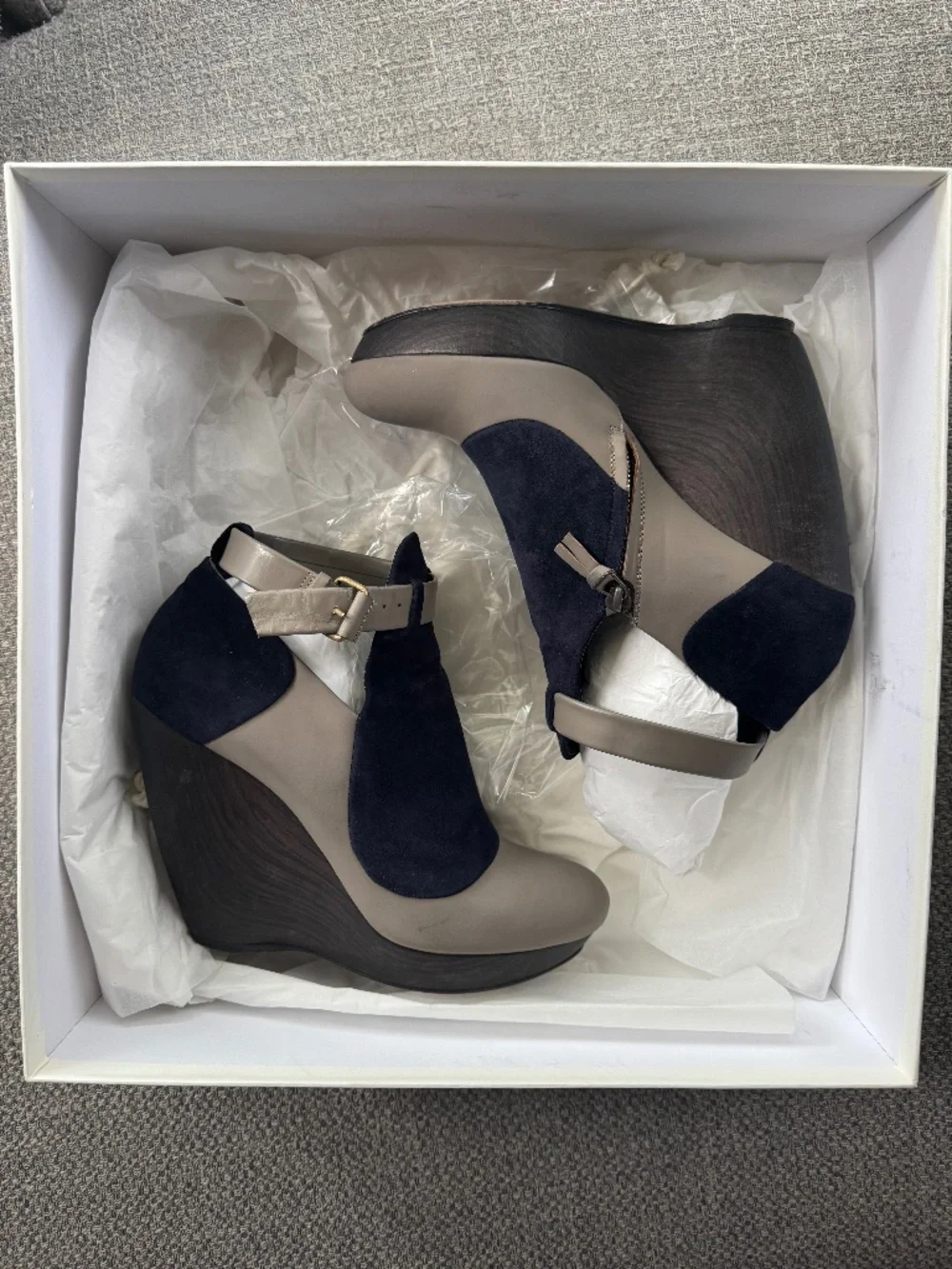Balenciaga Navy Taupe Suede Wedge Ankle Booties Sz 10.5 / EU 40.5